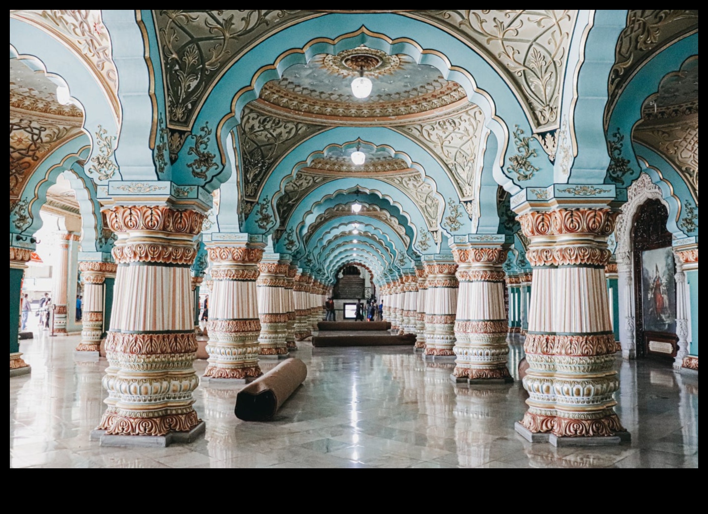 אבולוציה עיצובית היברידית: מקלאסיקות ליצירות מופת מודרניות