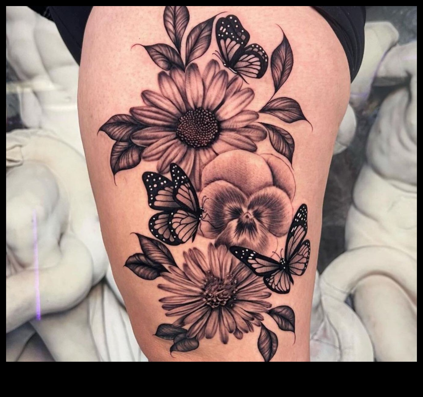 יופי שקט: חקור את העולם של אמנות קעקועים מינימליסטית עדינה