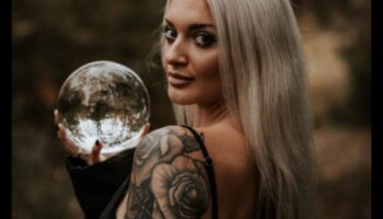 המציאות מוגדרת מחדש: קעקועים של ריאליזם מעבר לאמנות מסורתית